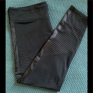 Fabletics textured leggings